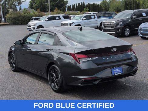 Used 2023 Hyundai Elantra SEL FWD image 3