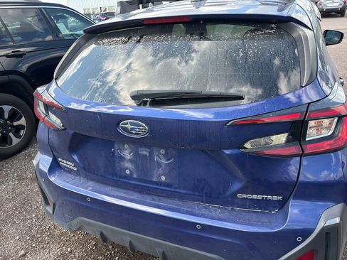 Used 2024 Subaru Crosstrek 2.5i Limited AWD/4WD image 12