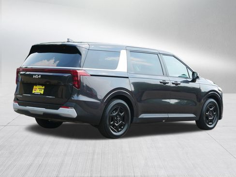 Certified 2026 Kia Carnival FWD image 7