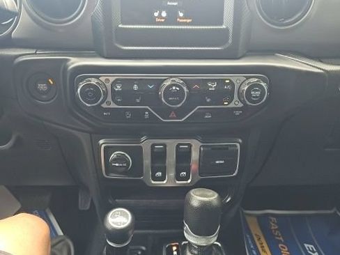 Used 2023 Jeep Wrangler Sport AWD/4WD image 23
