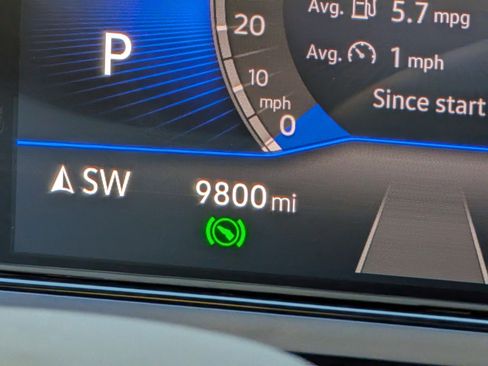 Used 2024 Volkswagen Taos SE w/ Panoramic Sunroof Package image 25