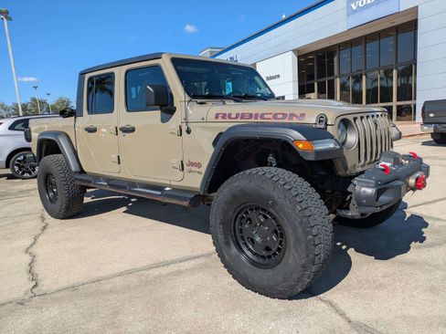 Used 2020 Jeep Gladiator Rubicon image 2