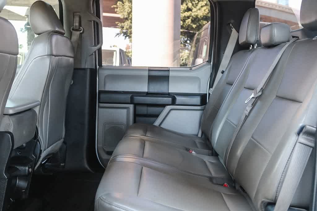 Used 2017 Ford F550 2WD Crew Cab Super Duty image 19