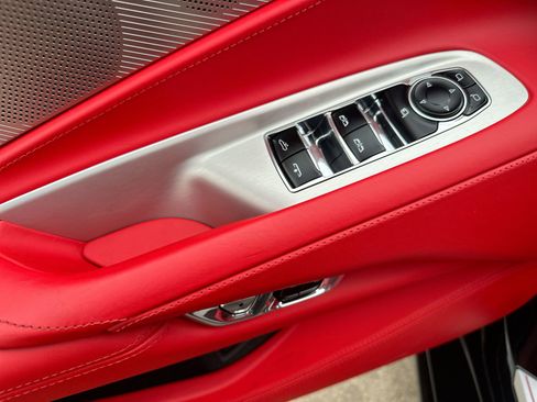 Used 2024 Chevrolet Corvette Stingray Premium Conv w/ Battery Protection Package image 13