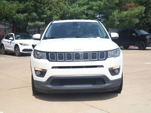 Used 2020 Jeep Compass Latitude FWD image 4