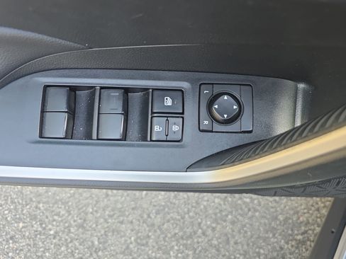 Used 2023 Toyota RAV4 LE image 27