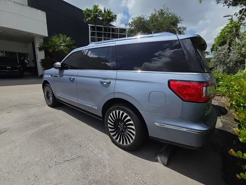 Used 2020 Lincoln Navigator Black Label w/ Cargo Convenience Package AWD/4WD image 8