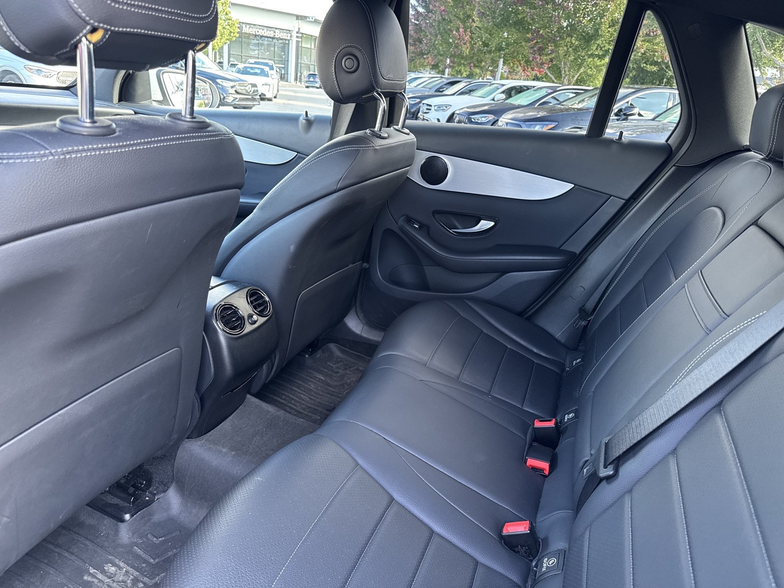 Used 2019 Mercedes-Benz GLC 300 4MATIC image 17