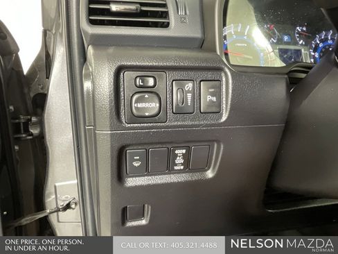 Used 2015 Toyota 4Runner Limited image 41