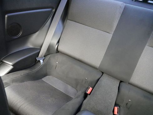 Used 2017 Toyota 86 RWD image 12