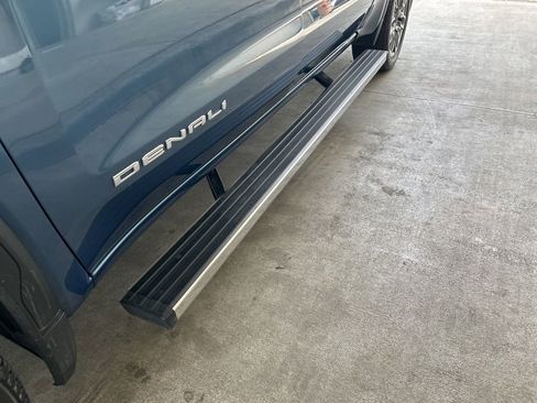 Used 2025 GMC Sierra 1500 Denali Ultimate image 17