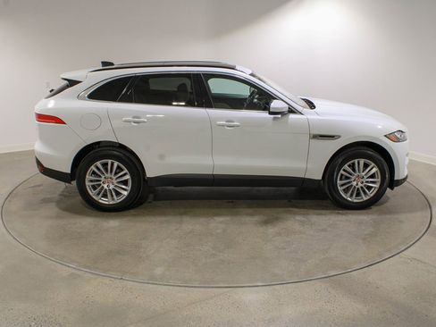 Used 2020 Jaguar F-PACE Prestige image 6