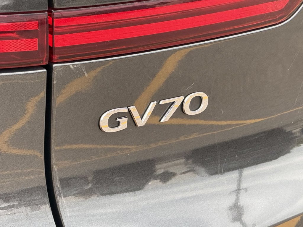 Used 2025 Genesis GV70 2.5T AWD/4WD image 10