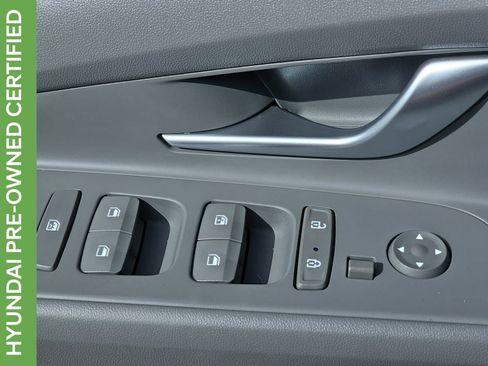 Certified 2023 Hyundai Elantra SEL image 31