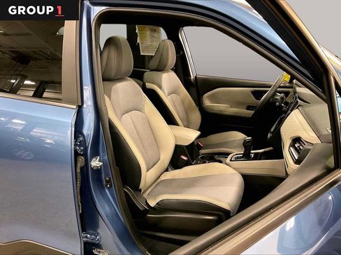 Used 2025 Subaru Forester Premium AWD/4WD image 9