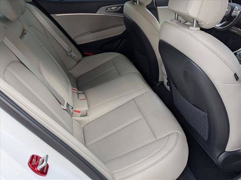 Used 2020 Genesis G70 2.0T Sport RWD image 19