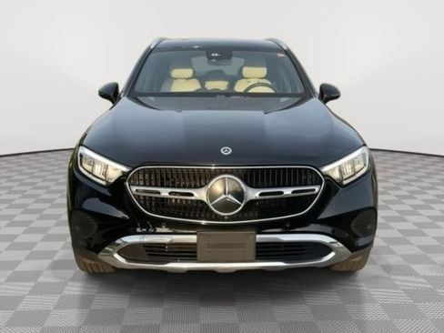 Used 2024 Mercedes-Benz GLC 300 image 2