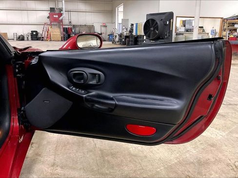 Used 1997 Chevrolet Corvette Coupe RWD image 21