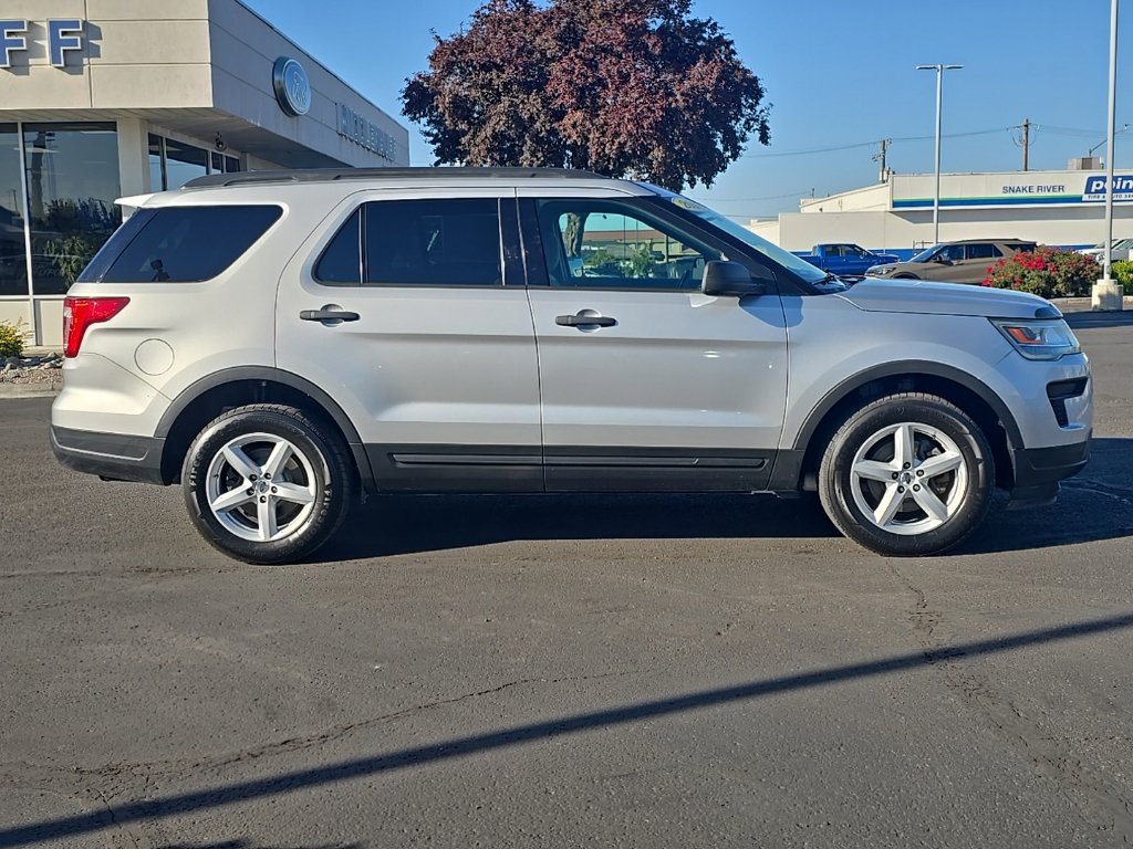 Used 2018 Ford Explorer 4WD image 2