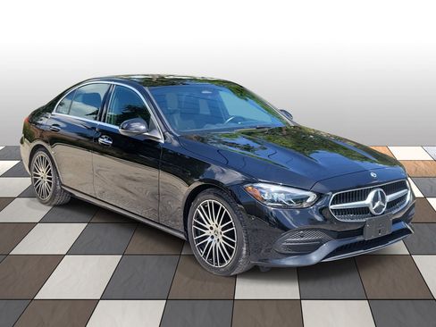Used 2025 Mercedes-Benz C 300 4MATIC Sedan image 3