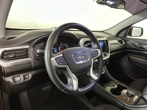 Used 2020 GMC Acadia SLE w/ Driver Convenience Package AWD/4WD image 16