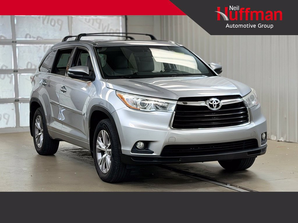 Used 2015 Toyota Highlander XLE AWD/4WD image 1