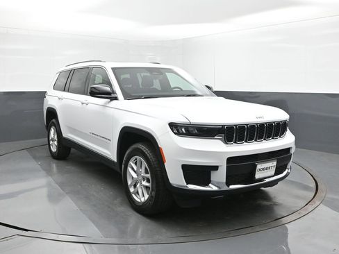New 2025 Jeep Grand Cherokee L Laredo w/ Luxury Tech Group I image 22