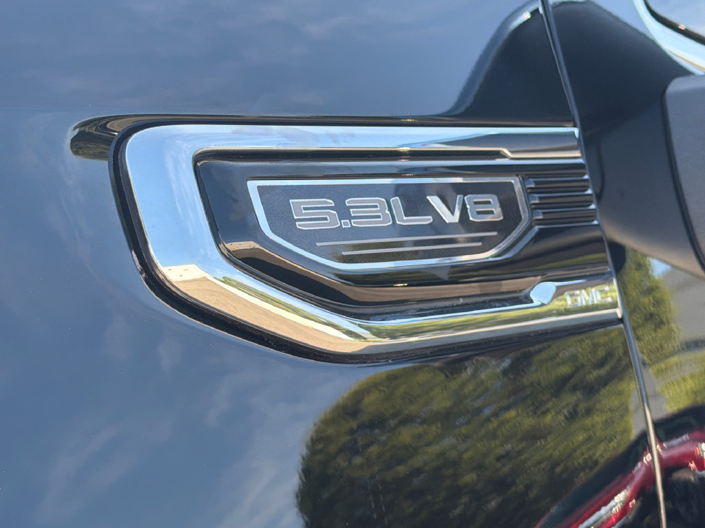 Used 2025 GMC Sierra 1500 SLT AWD/4WD image 14