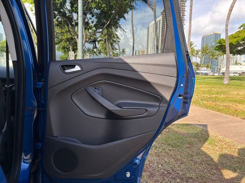 Used 2019 Ford Escape SE FWD image 17