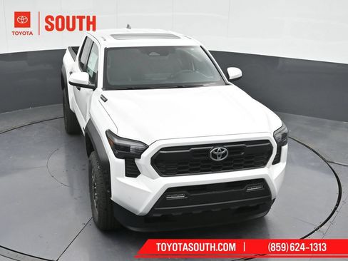 Used 2024 Toyota Tacoma TRD Off-Road w/ TRD Off Road Upgrade Package AWD/4WD image 52