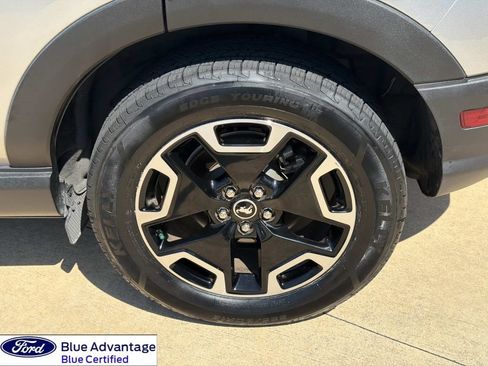 Used 2023 Ford Bronco Sport Outer Banks w/ Tech Package AWD/4WD image 7