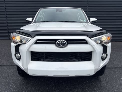 Used 2020 Toyota 4Runner SR5 Premium w/ Moonroof Package AWD/4WD image 7