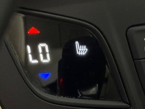 Used 2019 Buick Envision Essence AWD/4WD image 19
