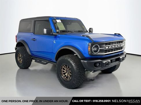 Used 2023 Ford Bronco Black Diamond AWD/4WD image 3