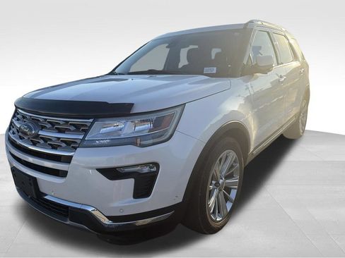 Used 2018 Ford Explorer Limited w/ Equipment Group 301A FWD image 12