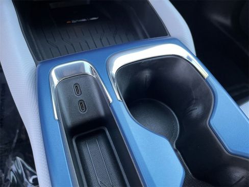 New 2026 Chevrolet Equinox EV LT image 33