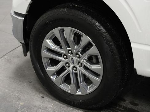 Used 2024 Ford F150 Lariat w/ FX4 Off-Road Package image 10