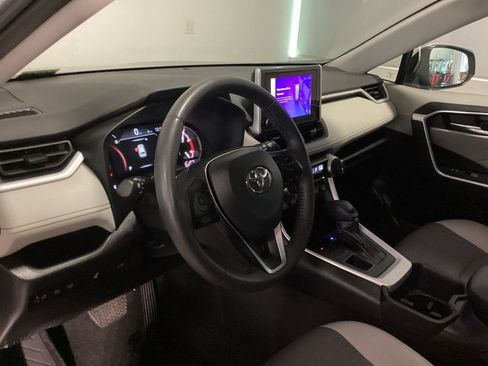 Used 2025 Toyota RAV4 XLE w/ Convenience Package AWD/4WD image 12
