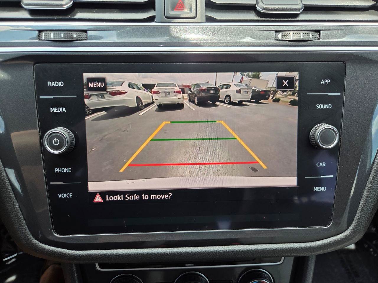 Used 2020 Volkswagen Tiguan SE R-Line FWD image 32