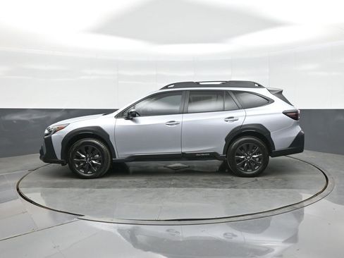Used 2025 Subaru Outback Onyx Edition XT image 4