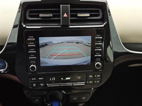 Used 2020 Toyota Prius XLE image 14