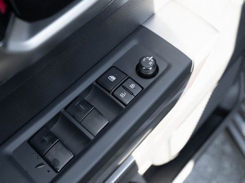 Used 2022 Toyota Tundra SR5 image 20