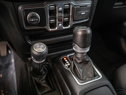 Used 2023 Jeep Wrangler Unlimited w/ 8.4" Radio Group AWD/4WD image 18