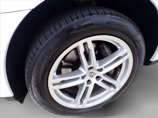 Used 2018 Porsche Macan AWD/4WD image 7