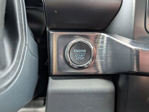 New 2026 Ford F250 Lariat w/ Black Appearance Package image 18