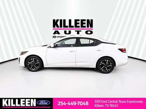 Used 2025 Nissan Sentra SV image 4