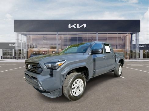 Used 2024 Toyota Tacoma SR5 image 4