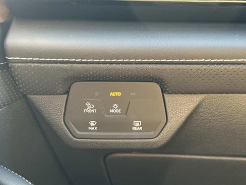 New 2026 Volkswagen Atlas SE image 26