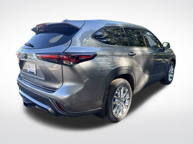 New 2026 Toyota Highlander Limited AWD/4WD image 7