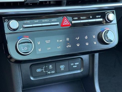 New 2025 Hyundai Tucson Limited image 19